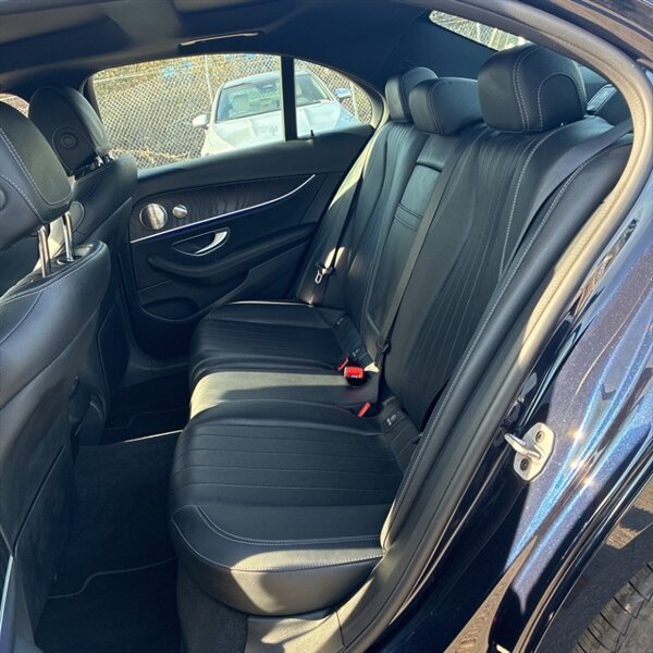 2022 Mercedes-Benz E 450 4MATIC   - Photo 16 - Sherman Oaks, CA 91423