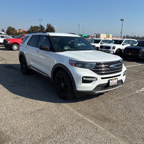 2020 Ford Explorer XLT   - Photo 1 - Sherman Oaks, CA 91423