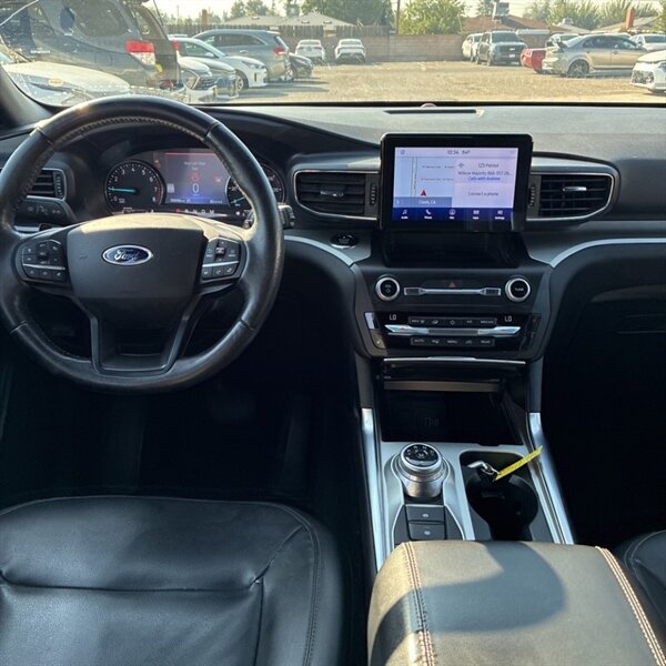 2020 Ford Explorer XLT   - Photo 12 - Sherman Oaks, CA 91423