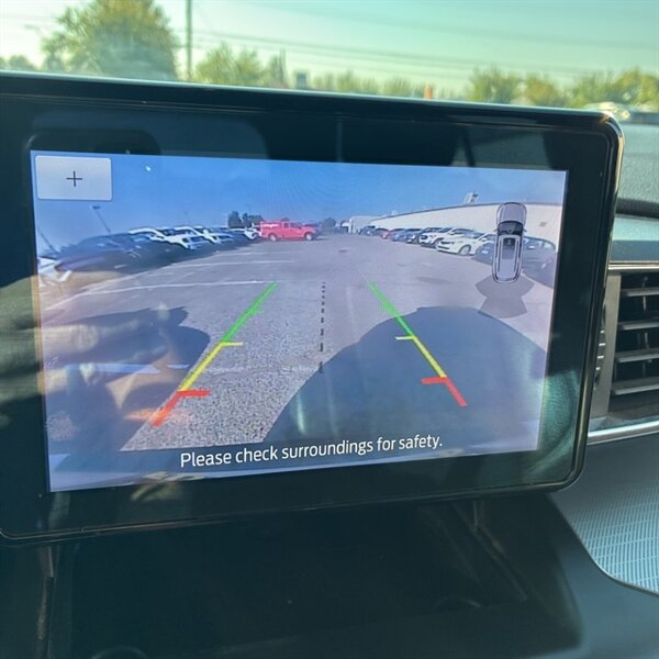 2020 Ford Explorer XLT   - Photo 18 - Sherman Oaks, CA 91423