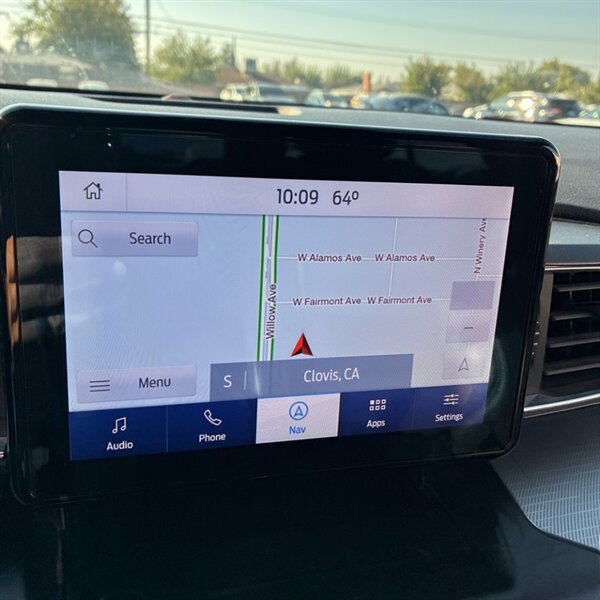 2020 Ford Explorer XLT   - Photo 6 - Sherman Oaks, CA 91423