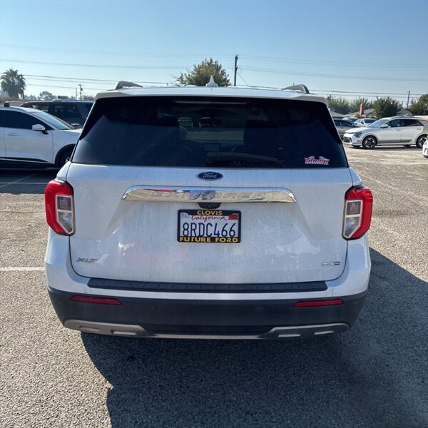 2020 Ford Explorer XLT   - Photo 4 - Sherman Oaks, CA 91423