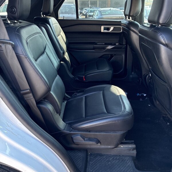 2020 Ford Explorer XLT   - Photo 14 - Sherman Oaks, CA 91423