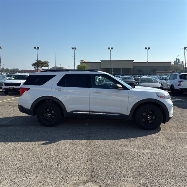 2020 Ford Explorer XLT   - Photo 8 - Sherman Oaks, CA 91423