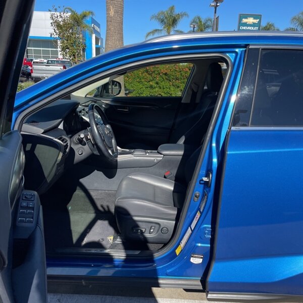 2019 Lexus NX 300   - Photo 13 - Sherman Oaks, CA 91423
