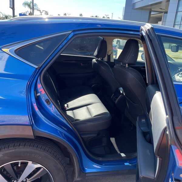 2019 Lexus NX 300   - Photo 15 - Sherman Oaks, CA 91423
