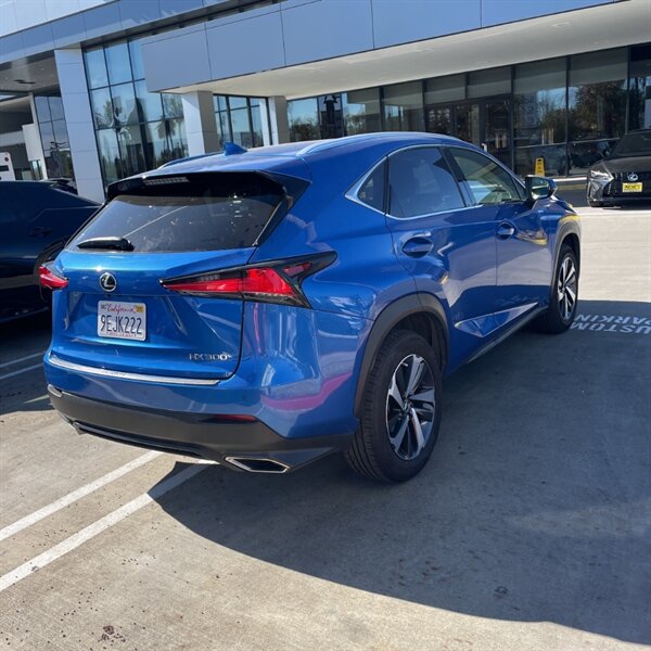 2019 Lexus NX 300   - Photo 9 - Sherman Oaks, CA 91423