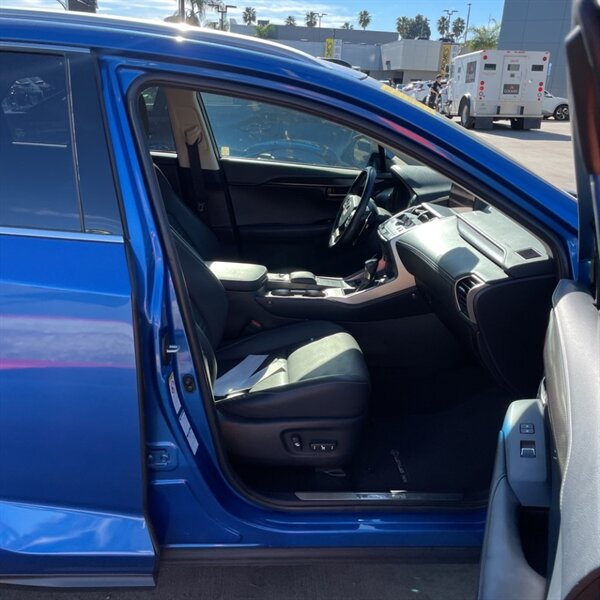2019 Lexus NX 300   - Photo 14 - Sherman Oaks, CA 91423