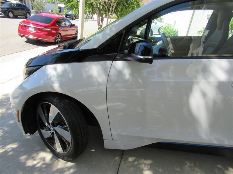 2016 BMW i3   - Photo 35 - Sherman Oaks, CA 91423