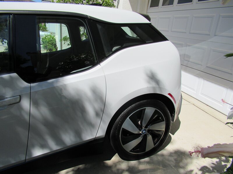 2016 BMW i3   - Photo 36 - Sherman Oaks, CA 91423