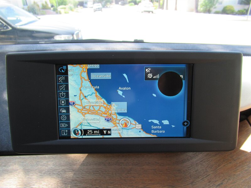 2016 BMW i3   - Photo 22 - Sherman Oaks, CA 91423