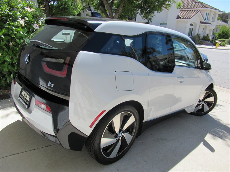 2016 BMW i3   - Photo 8 - Sherman Oaks, CA 91423
