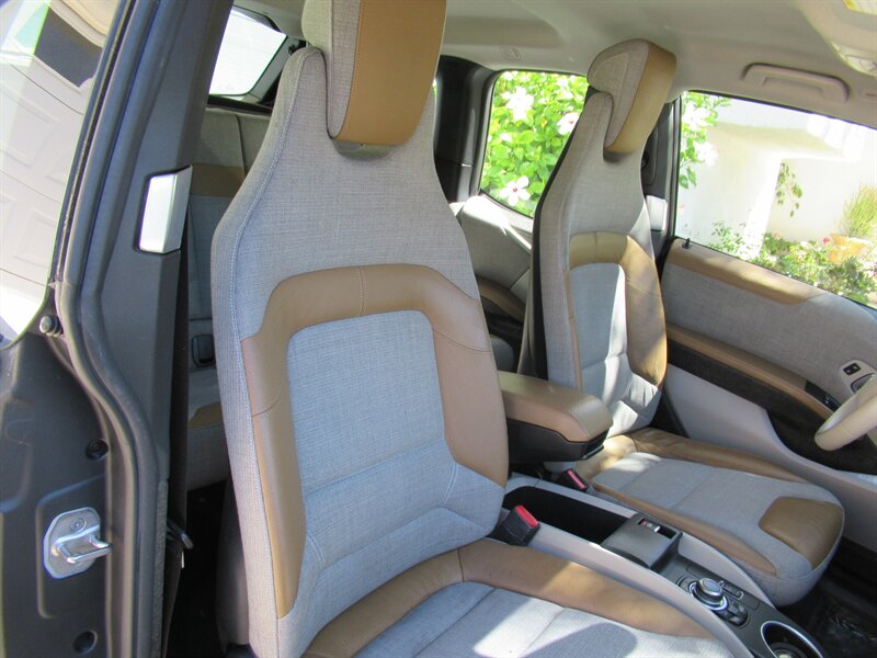 2016 BMW i3   - Photo 31 - Sherman Oaks, CA 91423