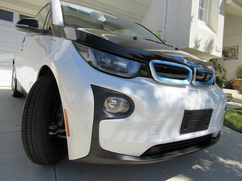 2016 BMW i3   - Photo 12 - Sherman Oaks, CA 91423