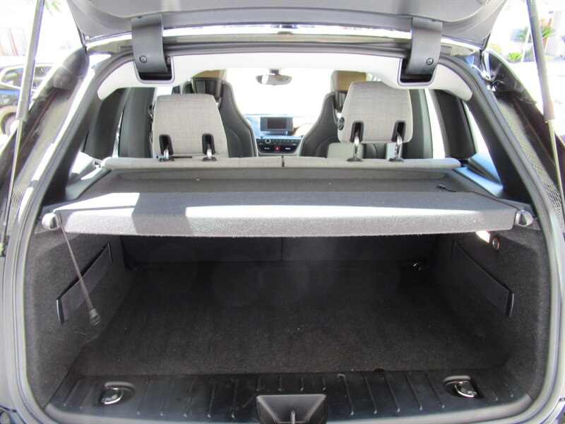 2016 BMW i3   - Photo 29 - Sherman Oaks, CA 91423