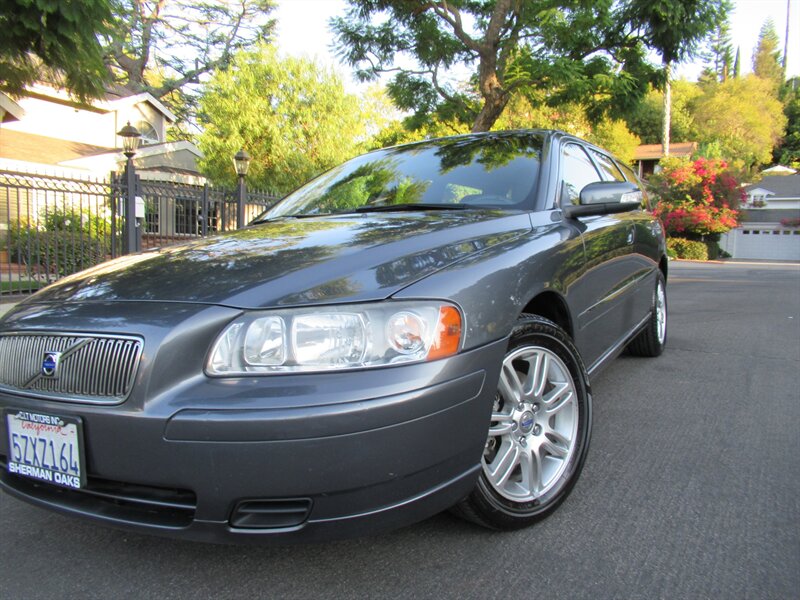 2007 Volvo V70 2.4   - Photo 35 - Sherman Oaks, CA 91423