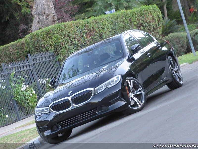 2021 BMW 330i   - Photo 1 - Sherman Oaks, CA 91423