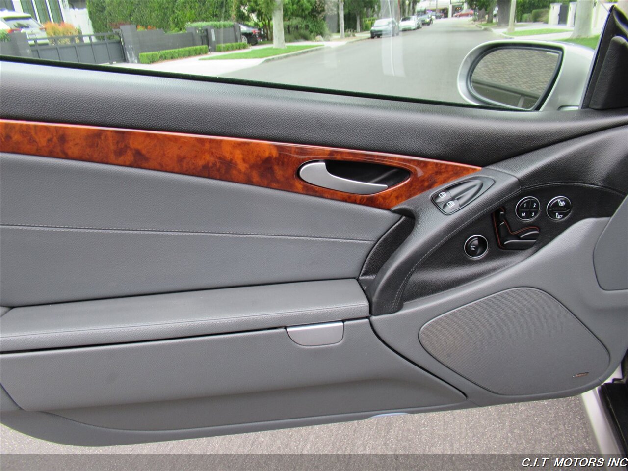 2006 Mercedes-Benz SL 500   - Photo 14 - Sherman Oaks, CA 91423