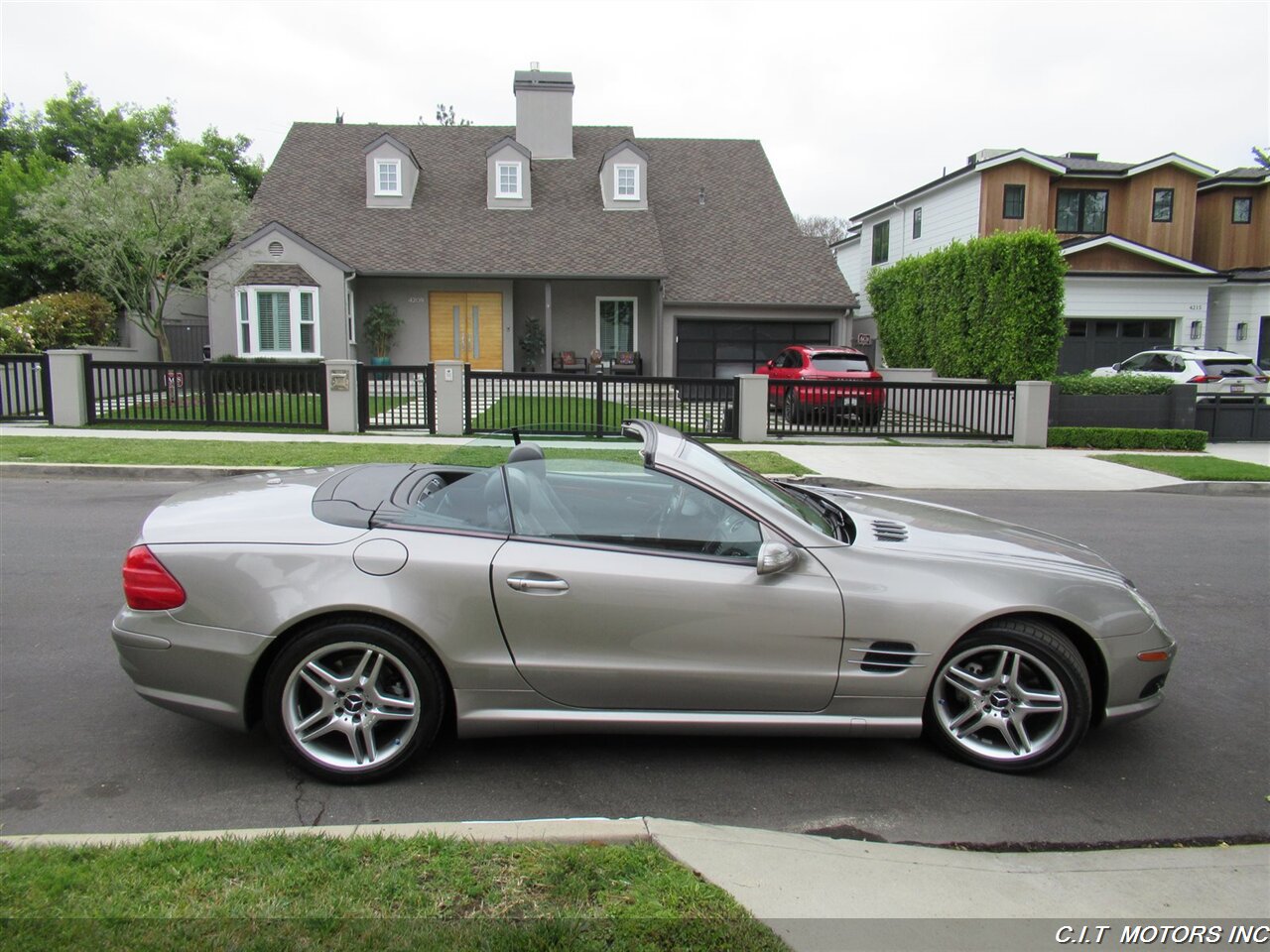 2006 Mercedes-Benz SL 500   - Photo 9 - Sherman Oaks, CA 91423