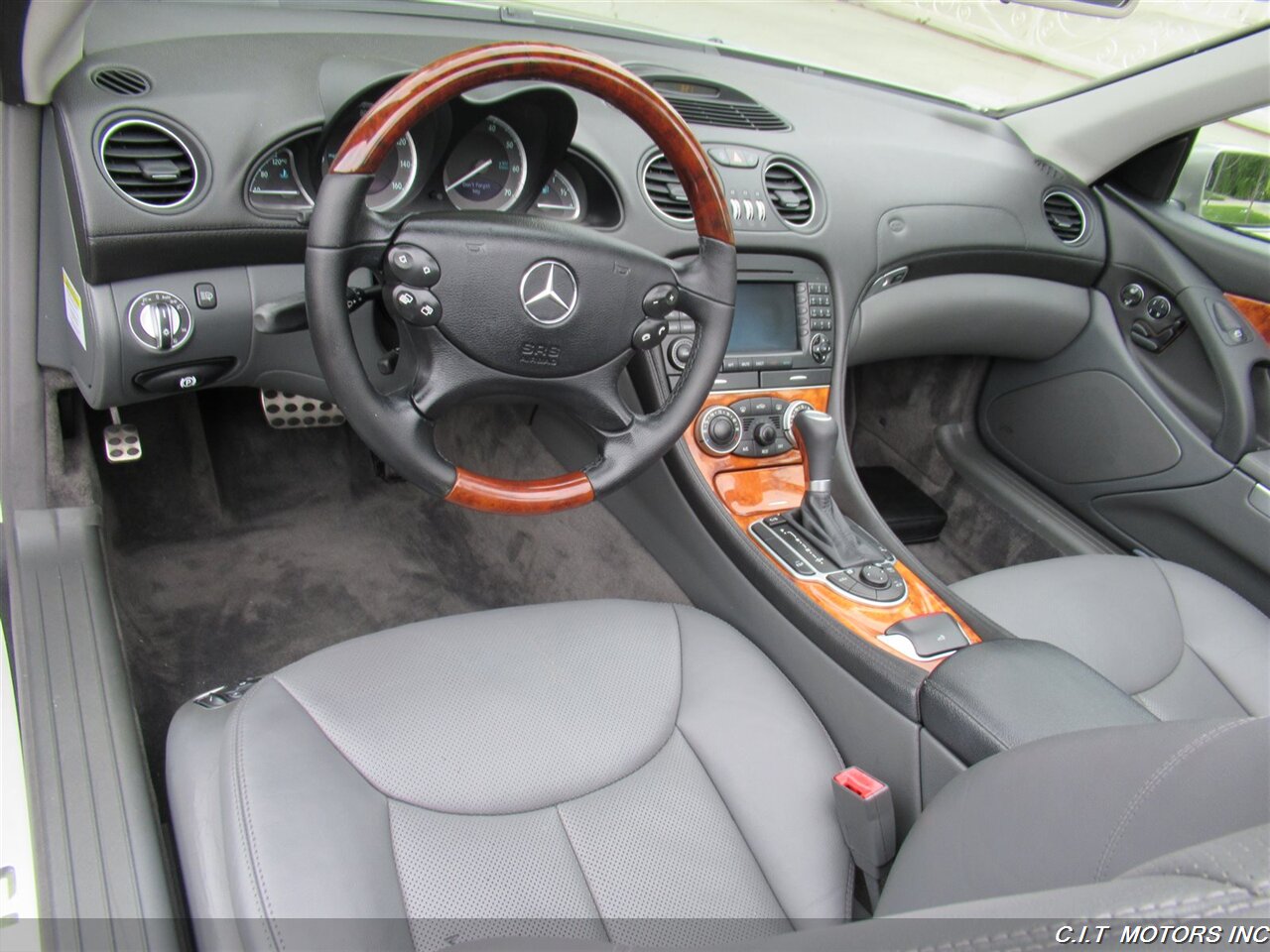 2006 Mercedes-Benz SL 500   - Photo 16 - Sherman Oaks, CA 91423