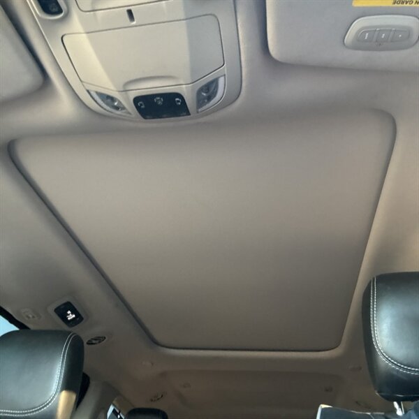 2022 Chrysler Pacifica Limited   - Photo 17 - Sherman Oaks, CA 91423