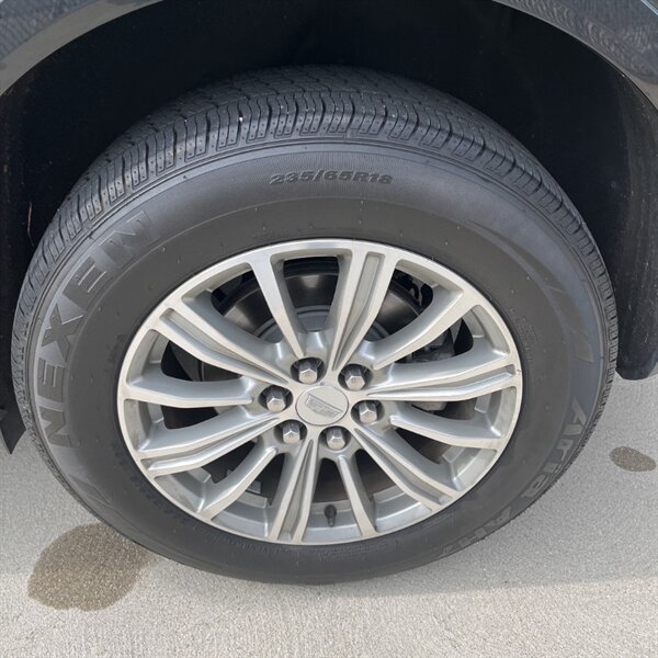 2019 Cadillac XT5 Luxury   - Photo 10 - Sherman Oaks, CA 91423