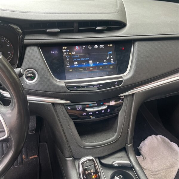 2019 Cadillac XT5 Luxury   - Photo 18 - Sherman Oaks, CA 91423