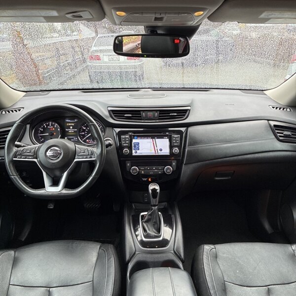 2017 Nissan Rogue Hybrid SV   - Photo 19 - Sherman Oaks, CA 91423