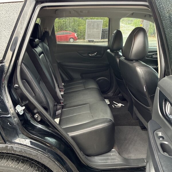 2017 Nissan Rogue Hybrid SV   - Photo 13 - Sherman Oaks, CA 91423