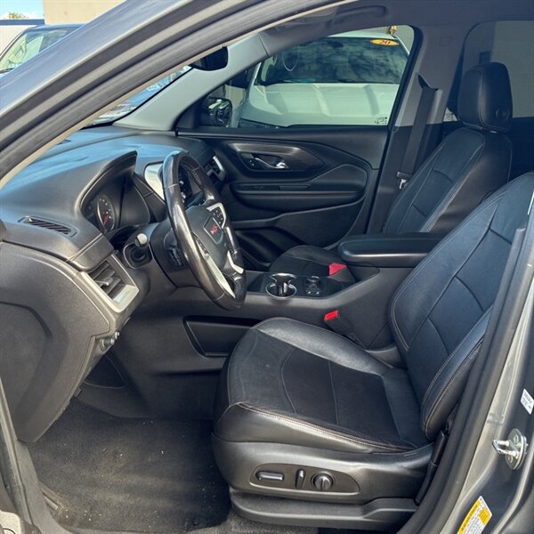 2021 GMC Terrain SLT   - Photo 10 - Sherman Oaks, CA 91423