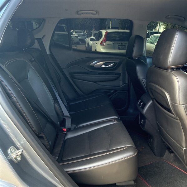 2021 GMC Terrain SLT   - Photo 12 - Sherman Oaks, CA 91423