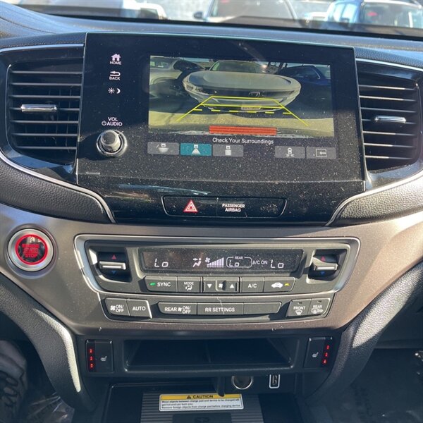 2022 Honda Passport EX-L   - Photo 18 - Sherman Oaks, CA 91423