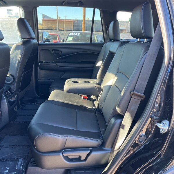 2022 Honda Passport EX-L   - Photo 16 - Sherman Oaks, CA 91423