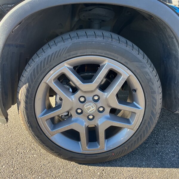 2022 Honda Passport EX-L   - Photo 12 - Sherman Oaks, CA 91423