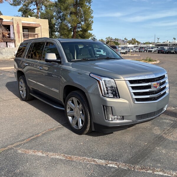 2017 Cadillac Escalade Luxury's photo