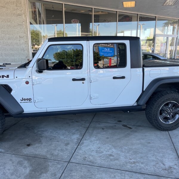2020 Jeep Gladiator Rubicon   - Photo 3 - Sherman Oaks, CA 91423