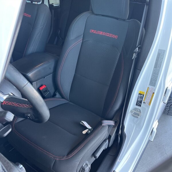 2020 Jeep Gladiator Rubicon   - Photo 15 - Sherman Oaks, CA 91423