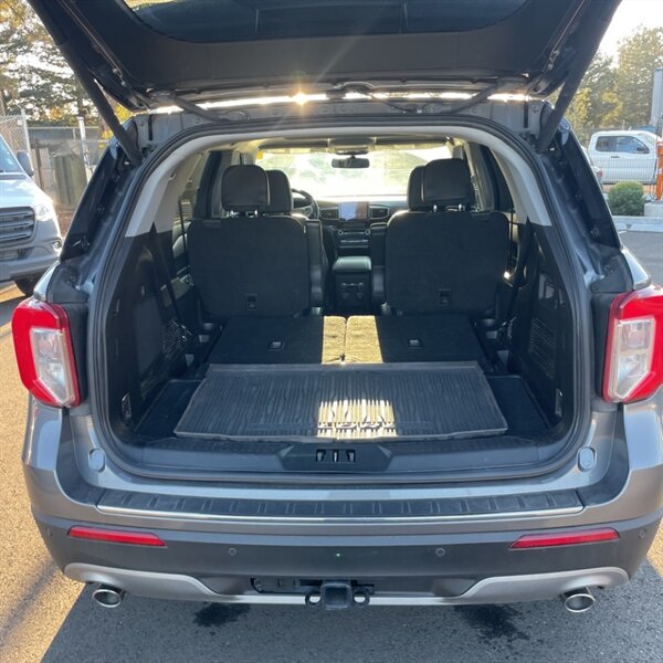 2021 Ford Explorer Limited   - Photo 12 - Sherman Oaks, CA 91423