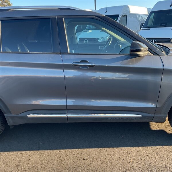 2021 Ford Explorer Limited   - Photo 9 - Sherman Oaks, CA 91423