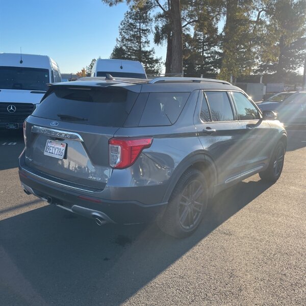 2021 Ford Explorer Limited   - Photo 11 - Sherman Oaks, CA 91423