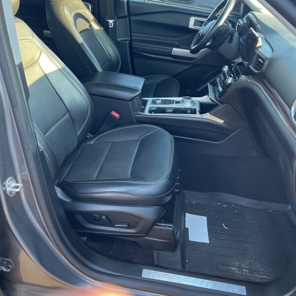 2021 Ford Explorer Limited   - Photo 17 - Sherman Oaks, CA 91423