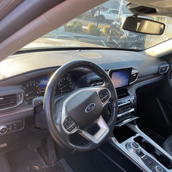 2021 Ford Explorer Limited   - Photo 15 - Sherman Oaks, CA 91423