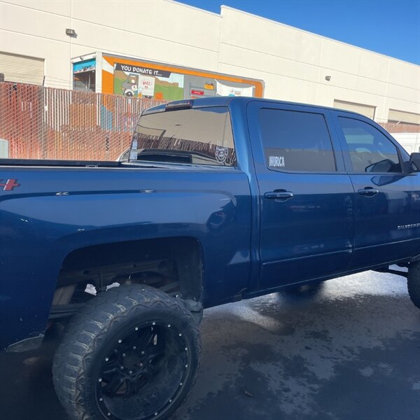 2018 Chevrolet Silverado 1500 LT   - Photo 6 - Sherman Oaks, CA 91423