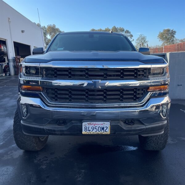 2018 Chevrolet Silverado 1500 LT   - Photo 3 - Sherman Oaks, CA 91423