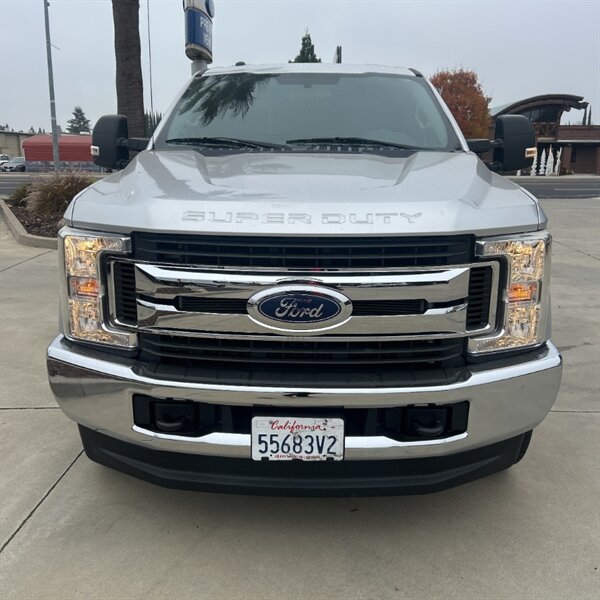 2018 Ford F-250 Super Duty XL   - Photo 3 - Sherman Oaks, CA 91423