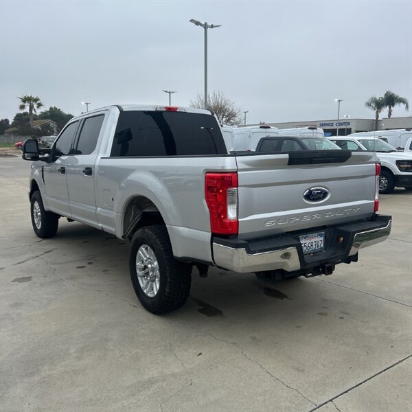 2018 Ford F-250 Super Duty XL   - Photo 4 - Sherman Oaks, CA 91423