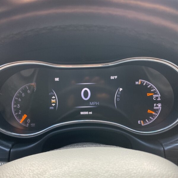 2021 Jeep Grand Cherokee Laredo E   - Photo 16 - Sherman Oaks, CA 91423