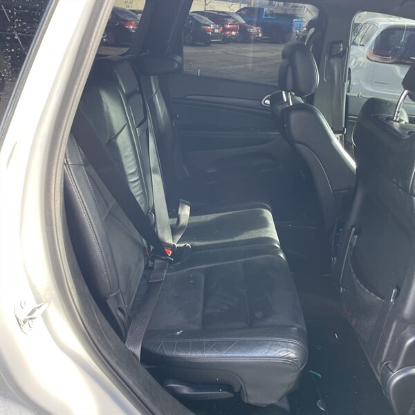 2021 Jeep Grand Cherokee Laredo E   - Photo 23 - Sherman Oaks, CA 91423