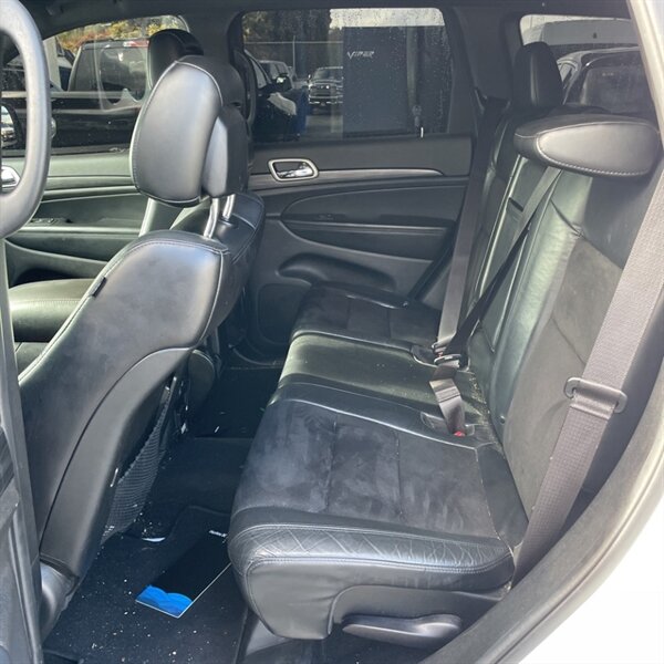 2021 Jeep Grand Cherokee Laredo E   - Photo 24 - Sherman Oaks, CA 91423