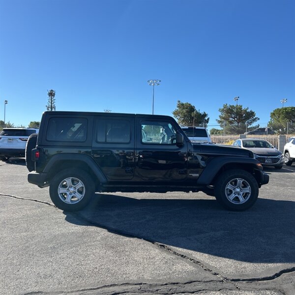 2021 Jeep Wrangler Unlimited Sport   - Photo 8 - Sherman Oaks, CA 91423